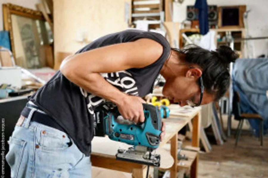 Tatiana : Shaper de skateboards à Paris