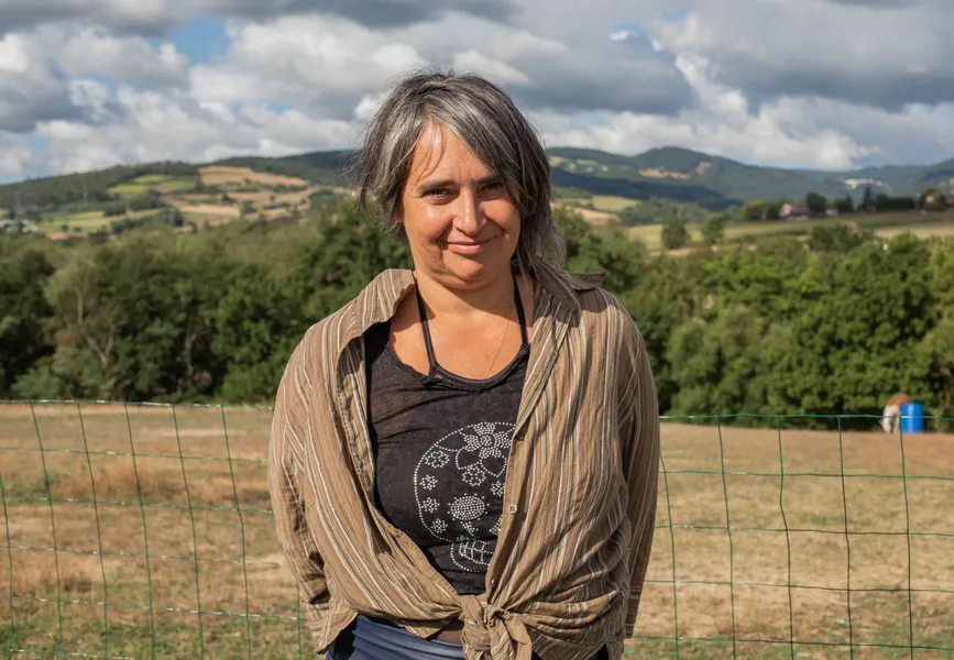 Béatrice : Eleveuse de lamas à Chazelles sur Lyon