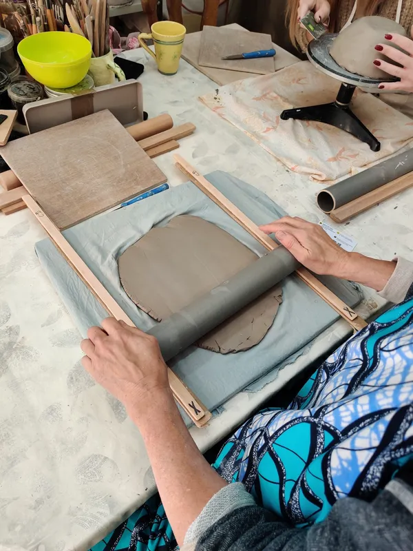 Modelez votre set à café ou thé en céramique - Image n°4 - Wecandoo