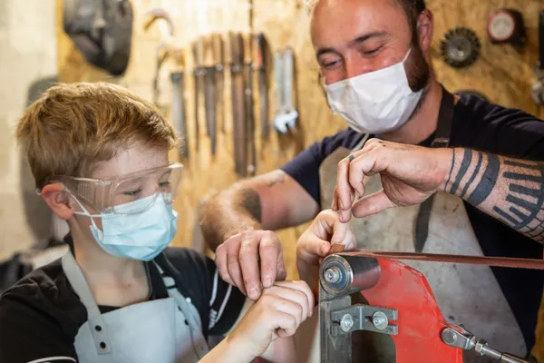 Découvrez la forge en duo avec votre enfant ! - Image n°3 - Wecandoo