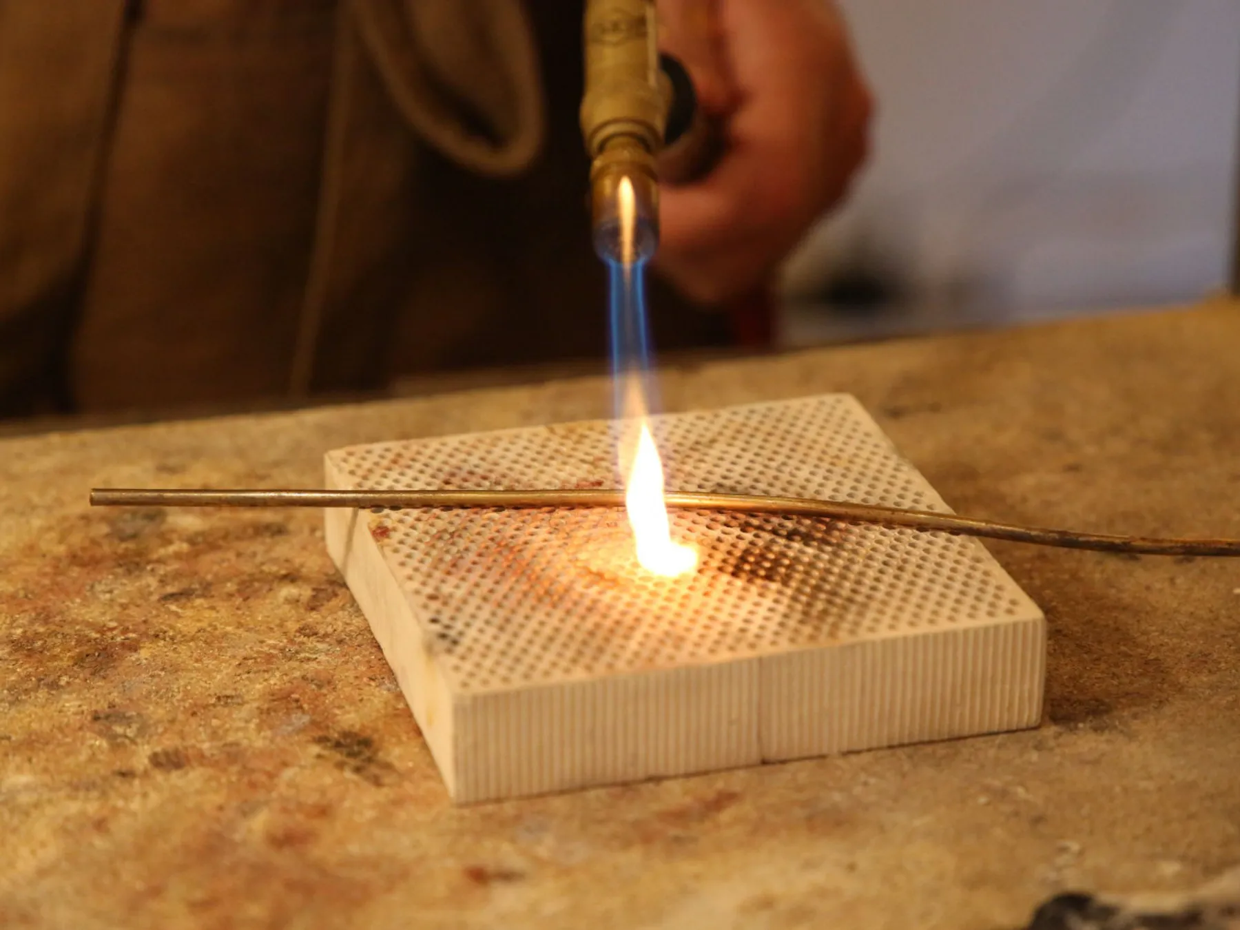 Réalisez vos boucles d'oreilles en laiton - Afbeelding nr. 4 - Wecandoo