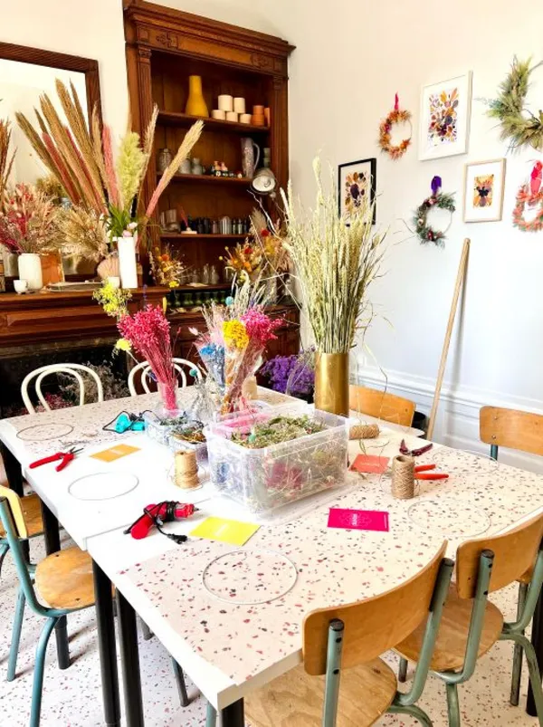 Réalisez votre couronne murale en fleurs séchées - Image n°2 - Wecandoo