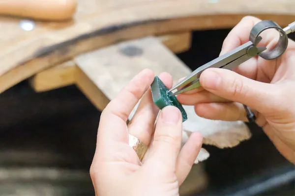 Façonnez vos alliances en or sur mesure en duo - Image n°3 - Wecandoo