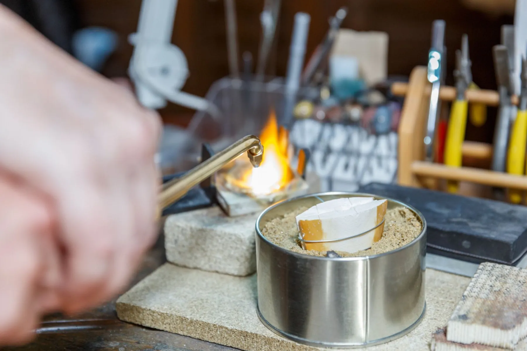 Fabriquez votre bague ou vos boucles d'oreilles à la fonte à l'os de seiche - Afbeelding nr. 3 - Wecandoo