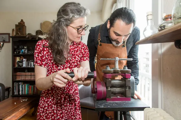 Réalisez vos boucles d'oreilles en argent - Image n°3 - Wecandoo