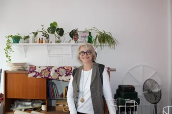 Francine: Abat-jouriste et Tapissière in Paris