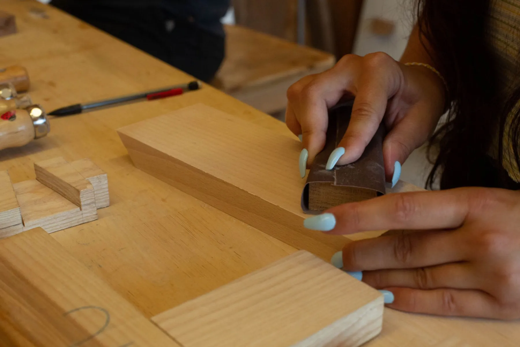 Créez votre lampe en bois - Image n°4 - Wecandoo