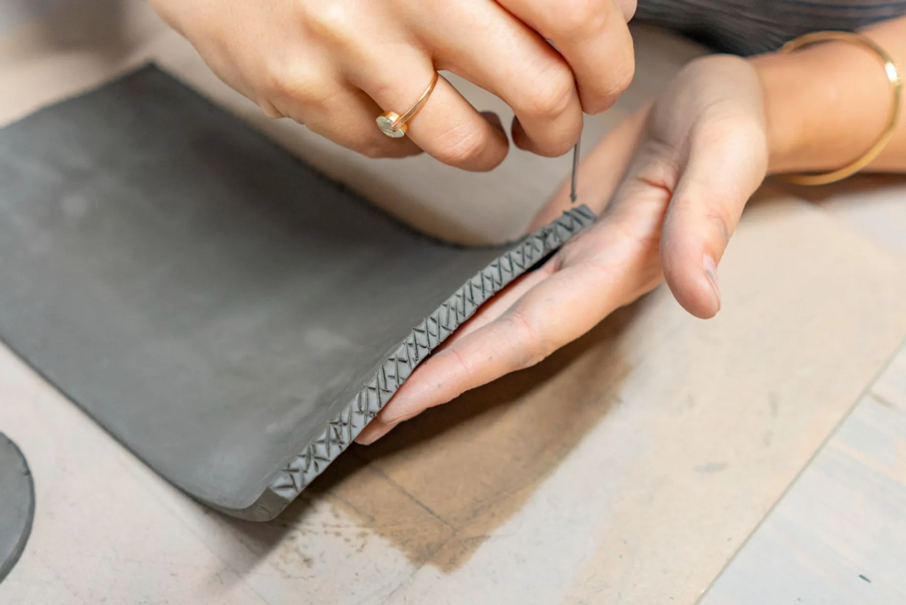 Modelez votre vase en céramique - Image n°2 - Wecandoo