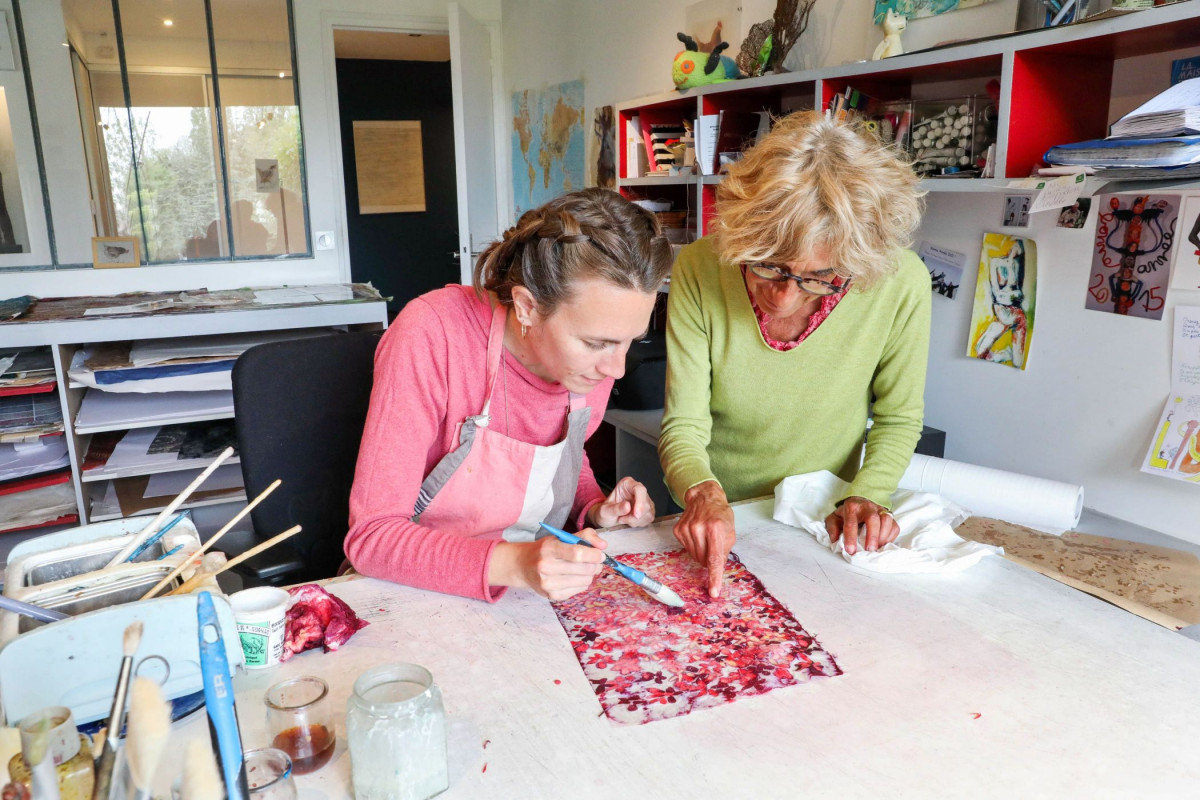 Wecandoo - Initiez-vous à la teinture batik en plein cœur de Paris - Image n°3