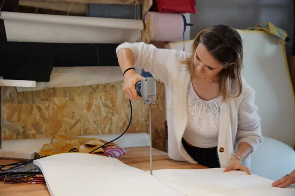 Tapissez votre tabouret capitonné - Image n°4 - Wecandoo