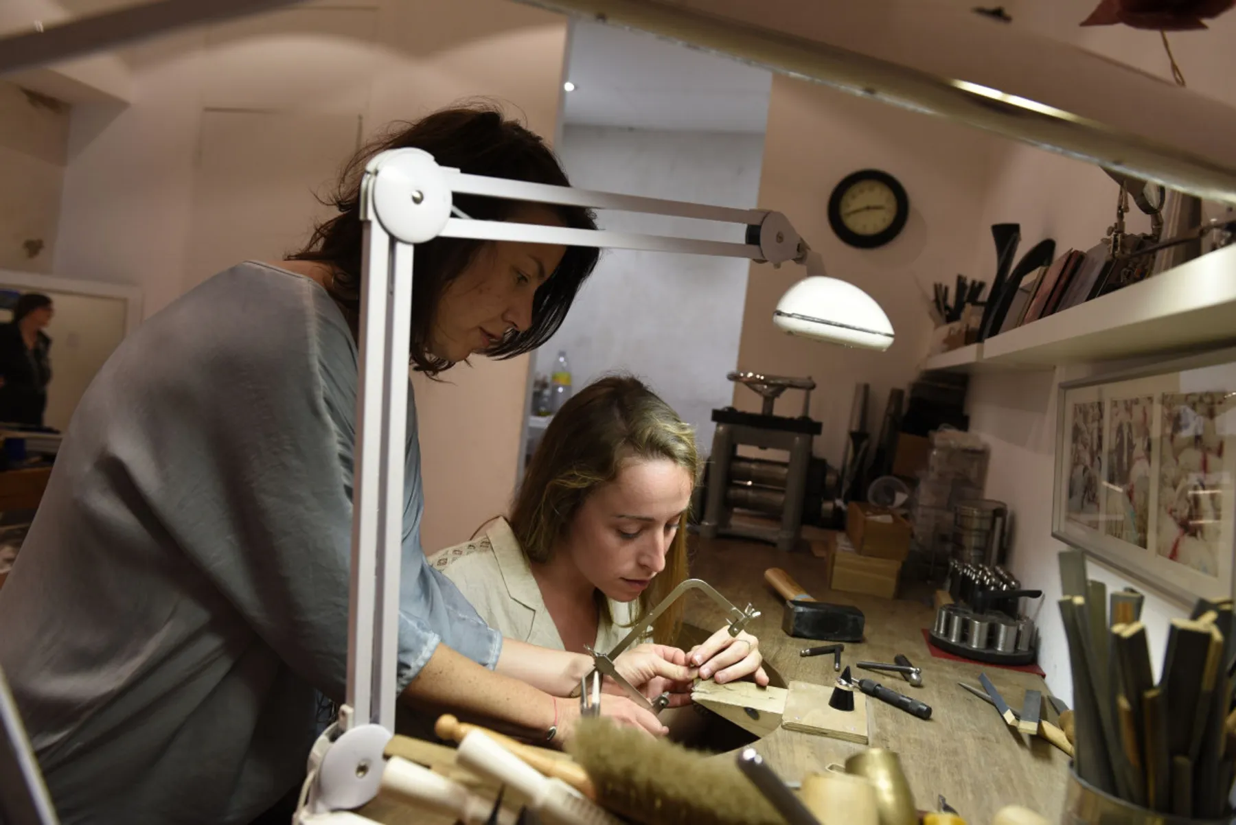 Réalisez votre bague jonc bombée en argent - Image n°4 - Wecandoo