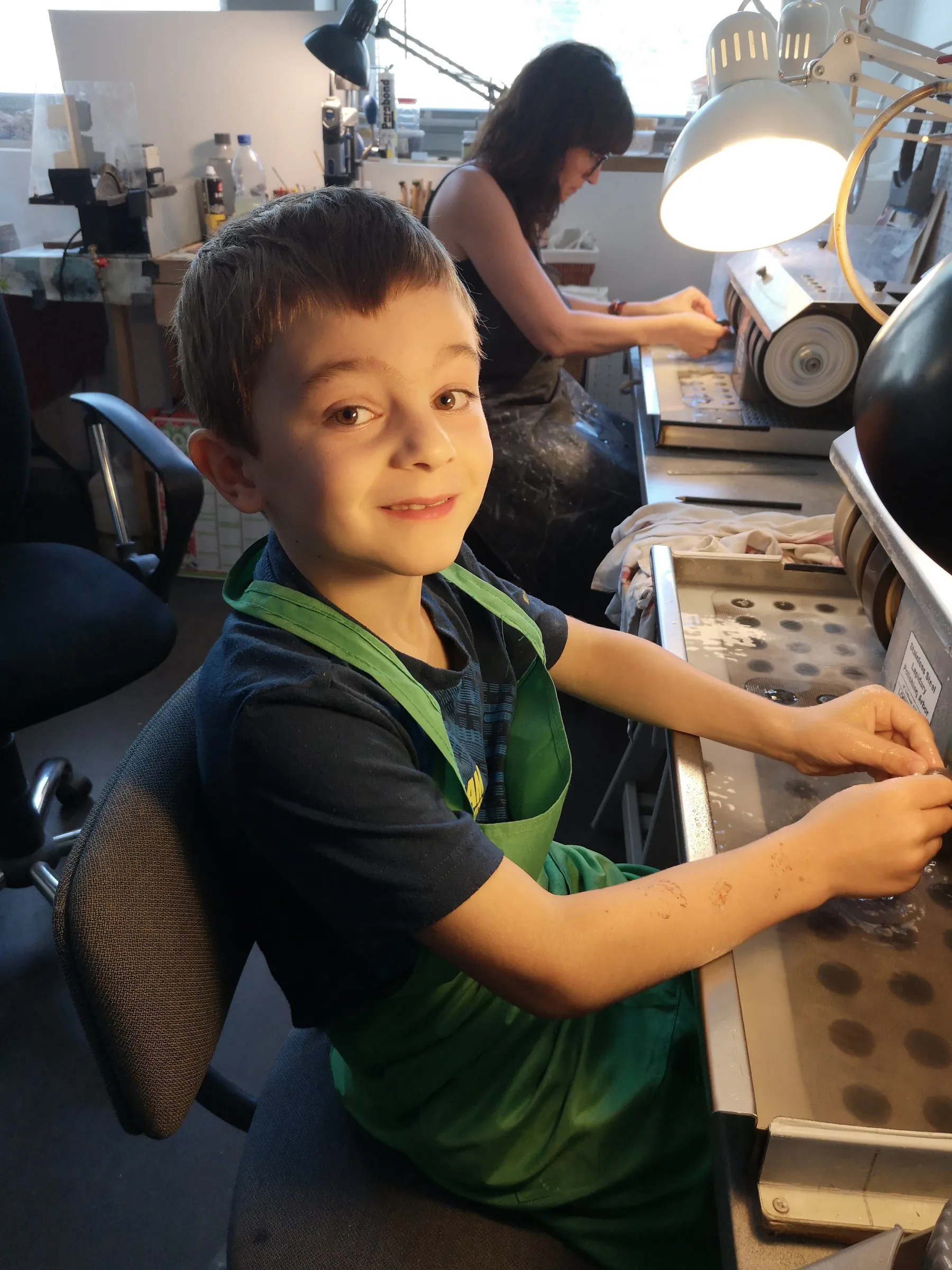 Découvrez le métier de lapidaire en duo avec votre enfant - Afbeelding nr. 1 - Wecandoo