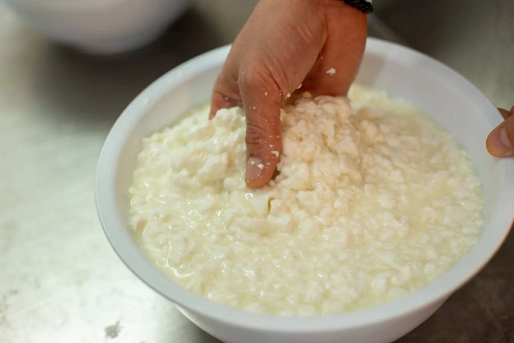 Préparez et dégustez votre halloum artisanal avec Julien et son équipe - Image n°1 - Wecandoo