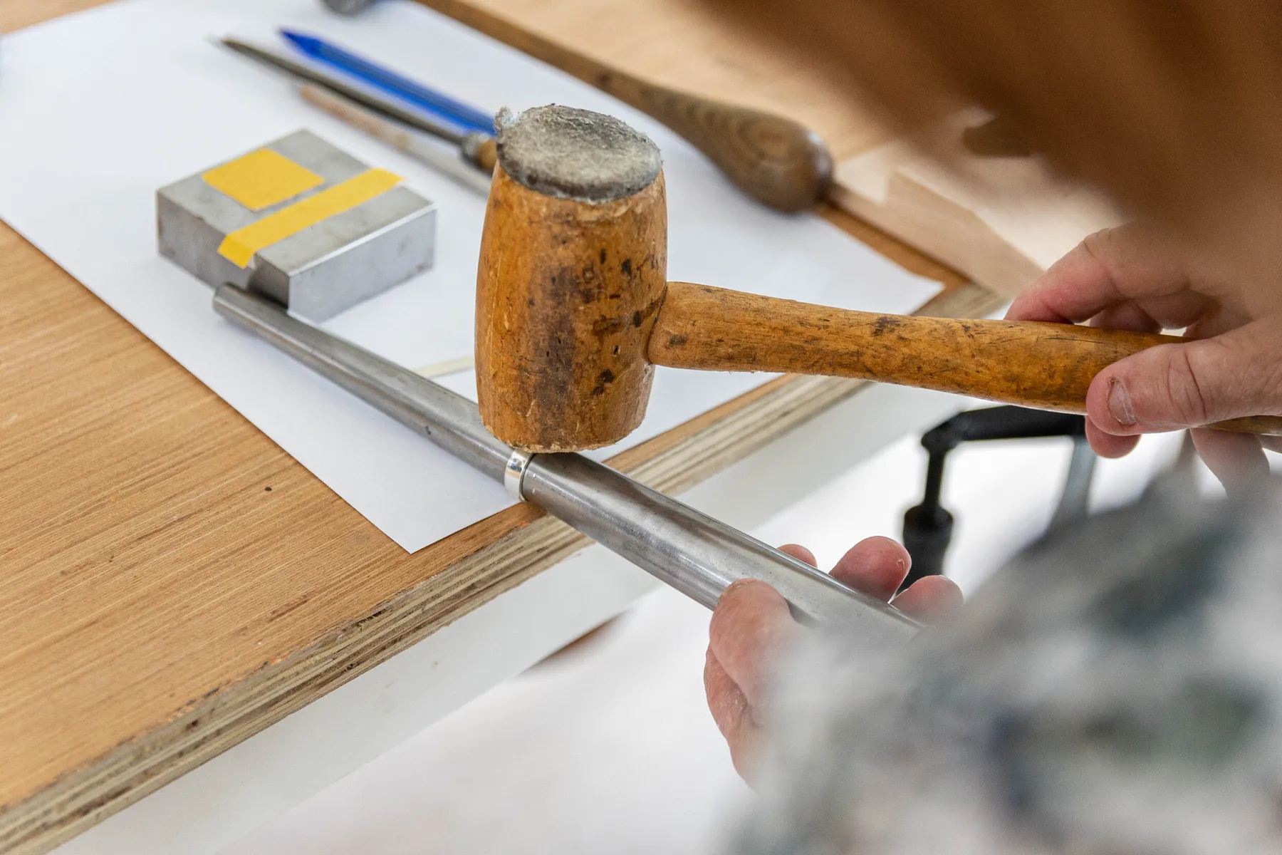 Réalisez votre bague en argent ciselée - Image n°4 - Wecandoo