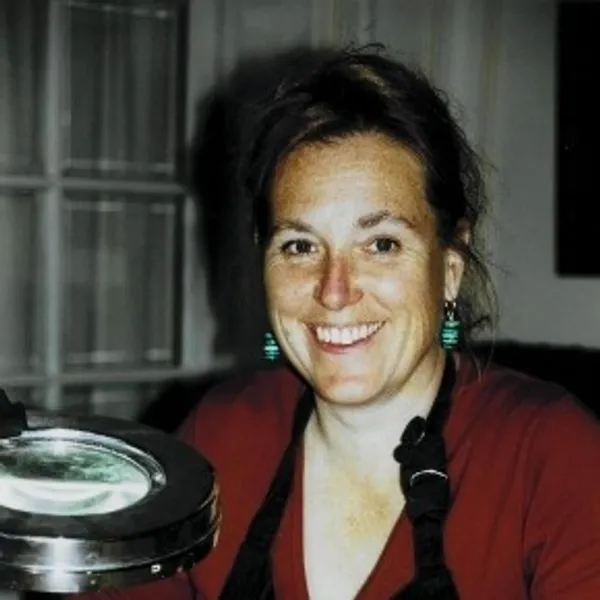 Caroline : Graveuse à Seine-et-Marne (77)