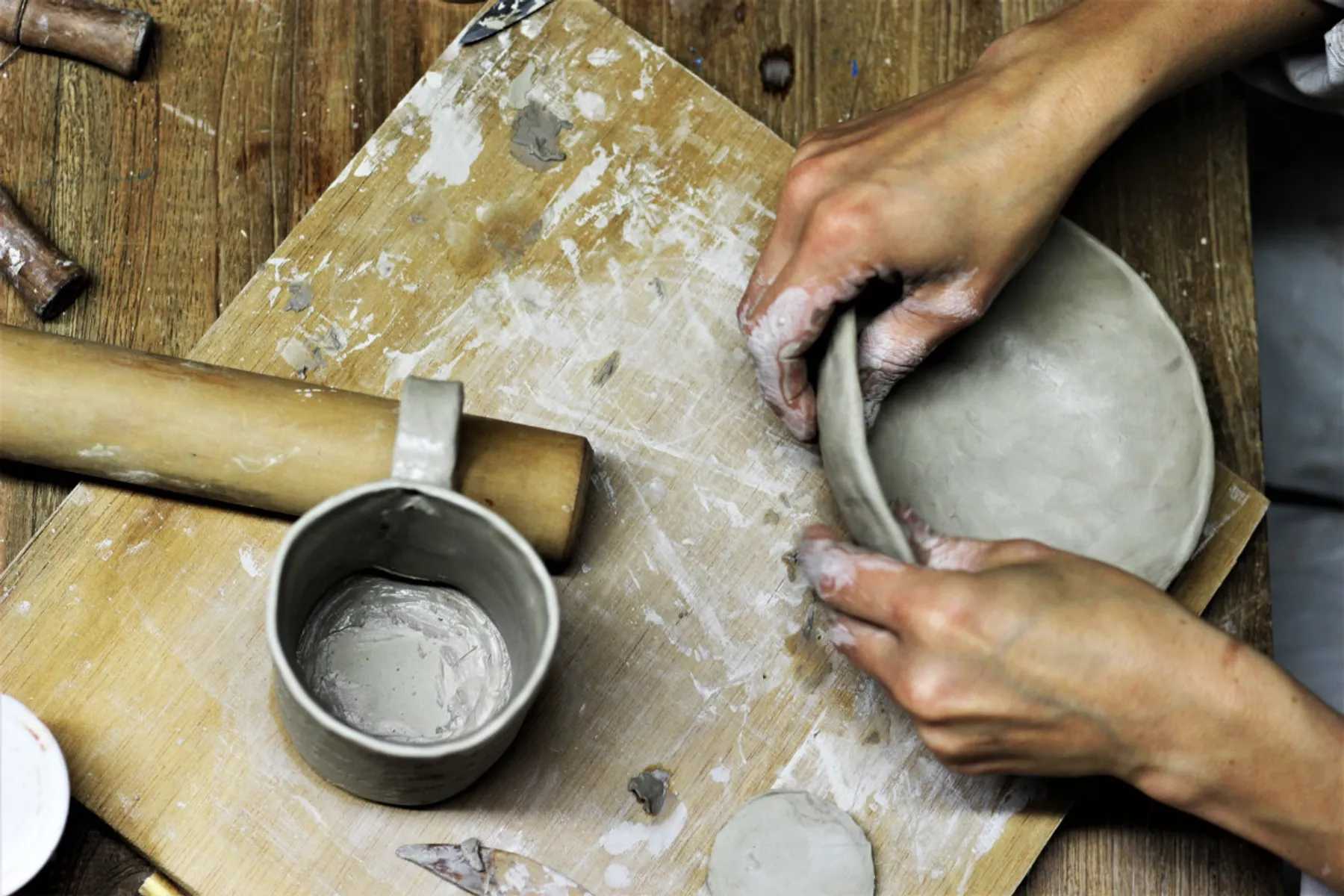 Réunissez votre équipe et apprenez à façonner vos bols avec Sophie - Image n°2 - Wecandoo