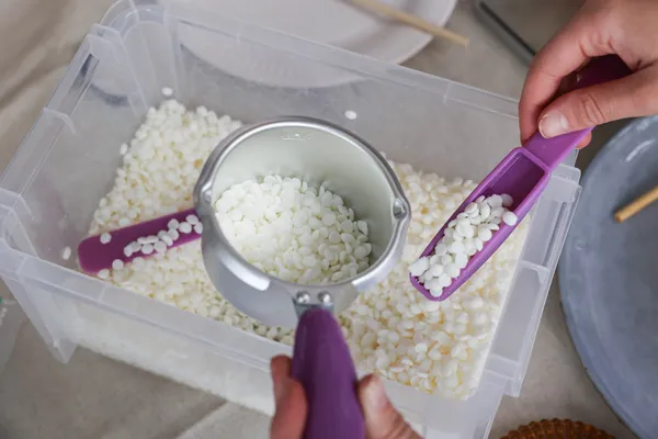 Réalisez votre bougie parfumée upcyclée - Image n°1 - Wecandoo