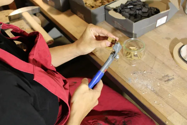 Créez votre miroir en mosaïque - Image n°2 - Wecandoo