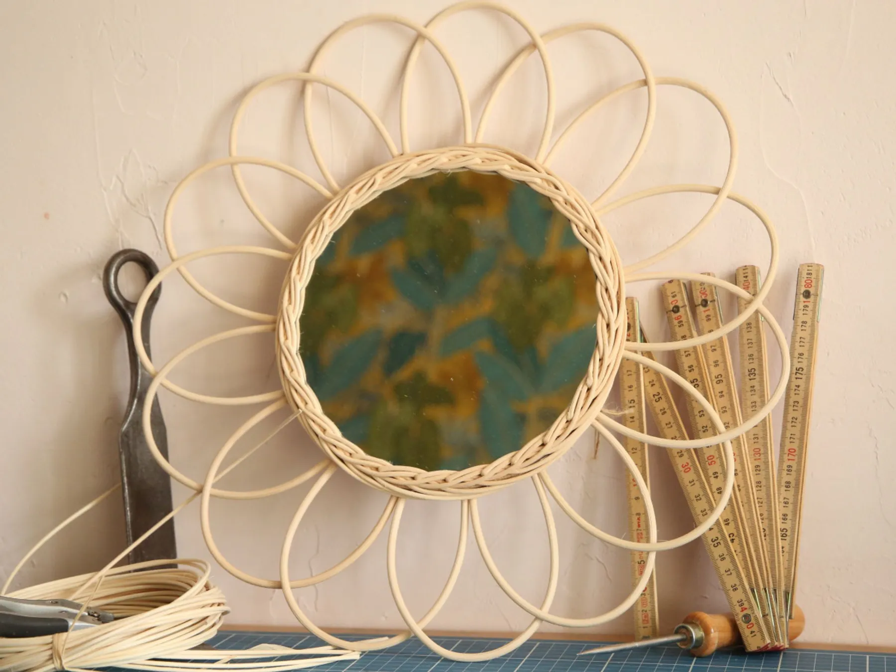 Réalisez votre miroir en rotin - Image n°1 - Wecandoo