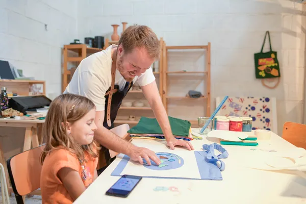 Initiez-vous à la sérigraphie en duo avec votre enfant - Image n°3 - Wecandoo