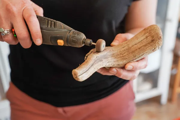 Wecandoo - Fabriquez votre miroir en bois flotté