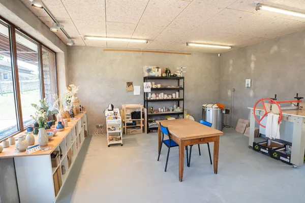 Modelez votre duo de mugs en grès - Image n°1 - Wecandoo