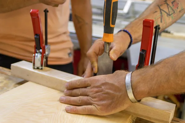 Réalisez votre tabouret épuré - Image n°4 - Wecandoo