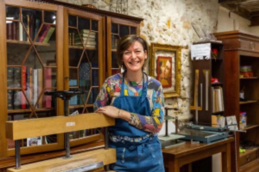 Isabelle : Relieur à Aubagne