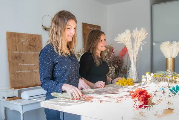 Composez votre cloche de fleurs séchées - Image n°4 - Wecandoo