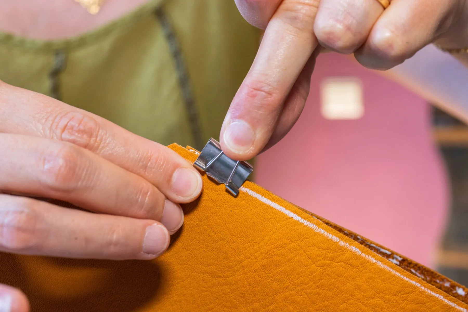 Créez votre pochette en cuir - Image n°3 - Wecandoo