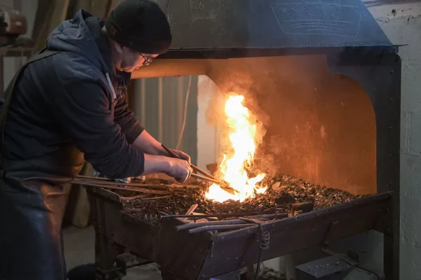 Réalisez votre couteau droit pendant 2 jours - Image n°3 - Wecandoo