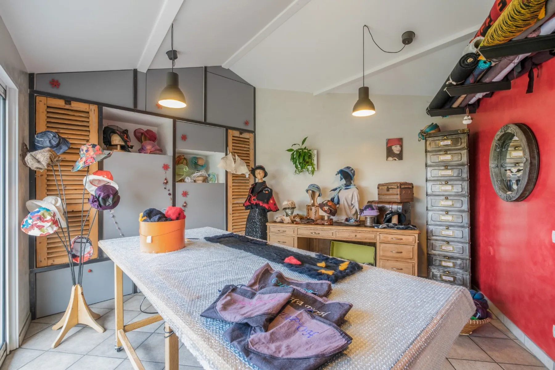 Réalisez votre écharpe en laine feutrée sur mousseline de soie - Image n°1 - Wecandoo