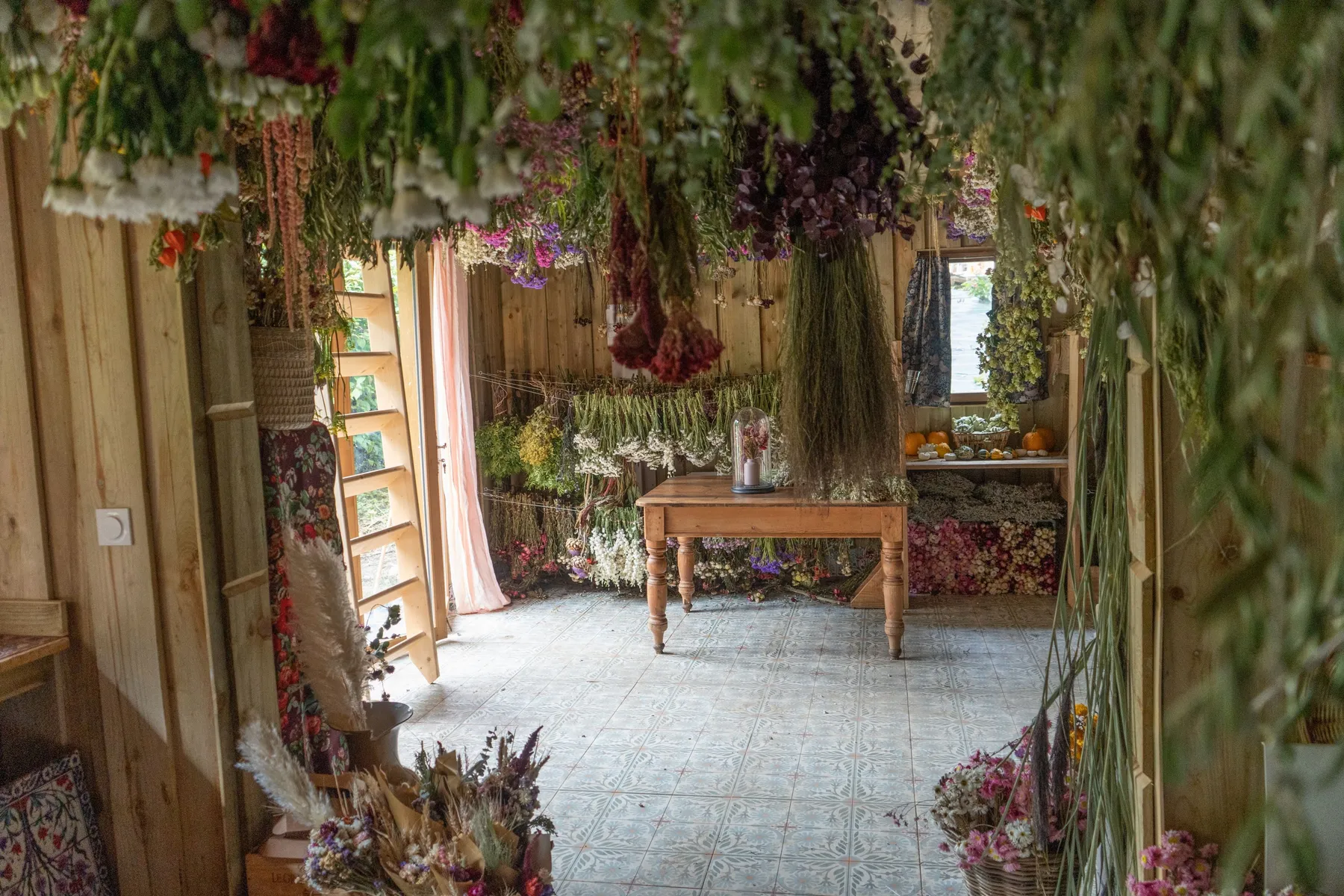 Découvrez l'art floral et visitez une ferme horticole avec Thomas et Charlotte - Afbeelding nr. 3 - Wecandoo