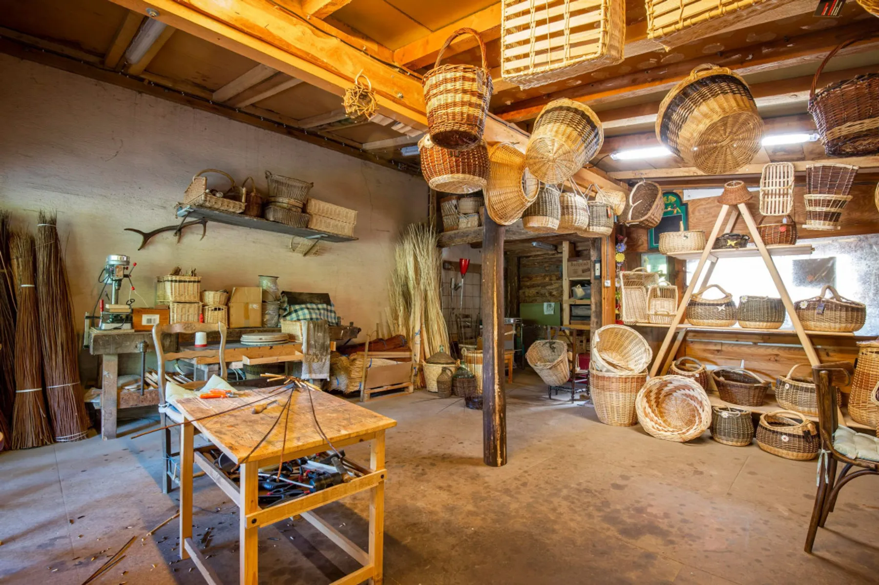 Réalisez votre corbeille ou panier rond en osier - Image n°1 - Wecandoo