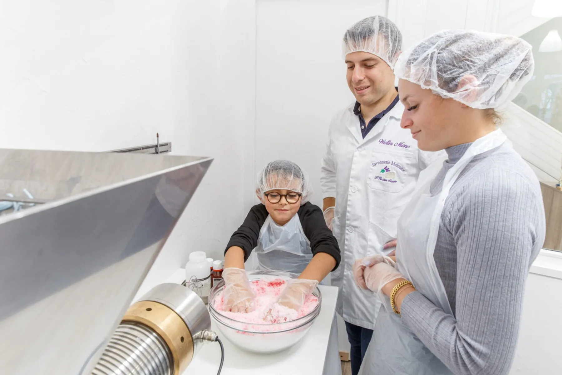 Réalisez votre savon artisanal avec votre enfant - Image n°4 - Wecandoo