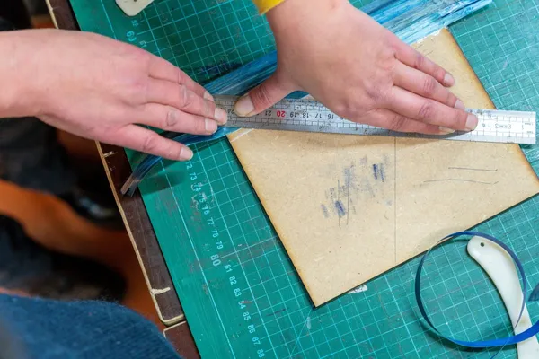 Réalisez votre boîte en marqueterie - Image n°4 - Wecandoo