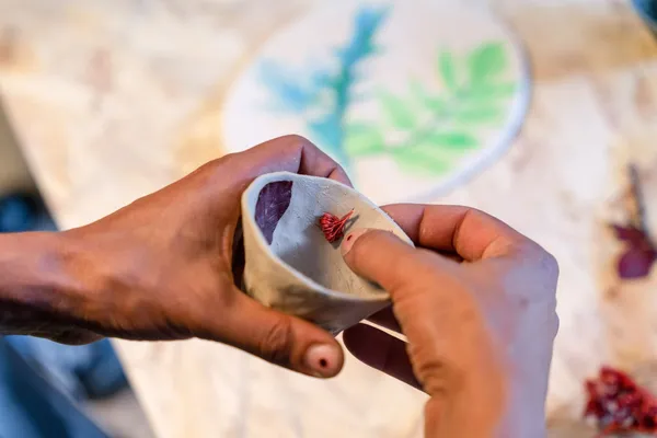 Initiez-vous à l'impression végétale et la gravure - Image n°3 - Wecandoo