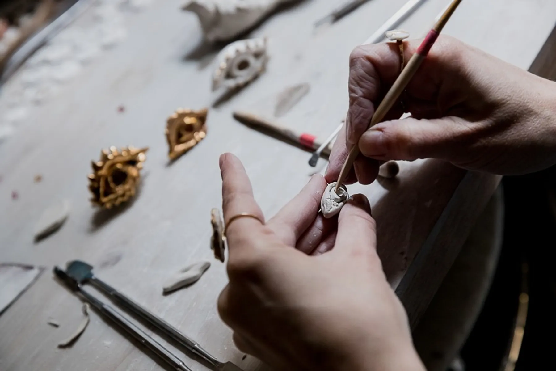 Initiez-vous à la bijouterie et à la céramique pour réaliser vos bijoux (2 sessions) - Image n°3 - Wecandoo