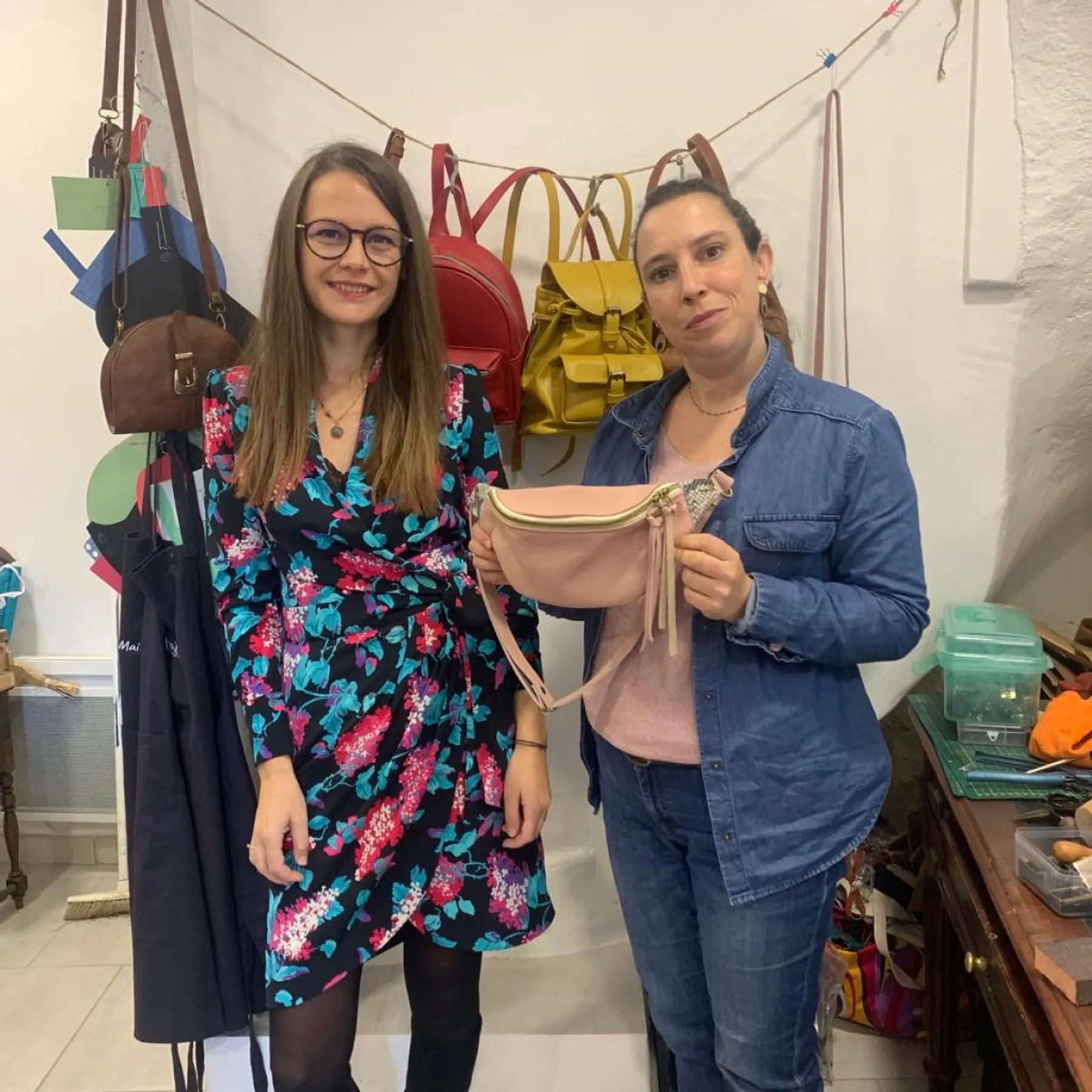 Réalisez votre banane en cuir - Image n°4 - Wecandoo