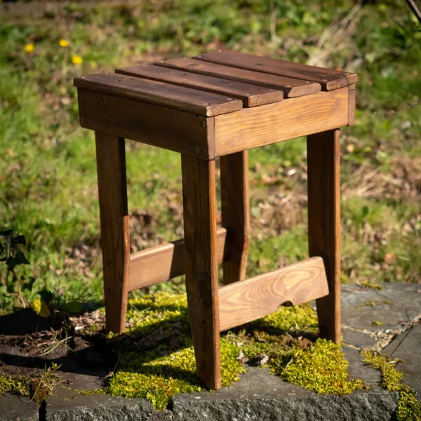 Wecandoo - Fabriquez votre tabouret en bois recyclé