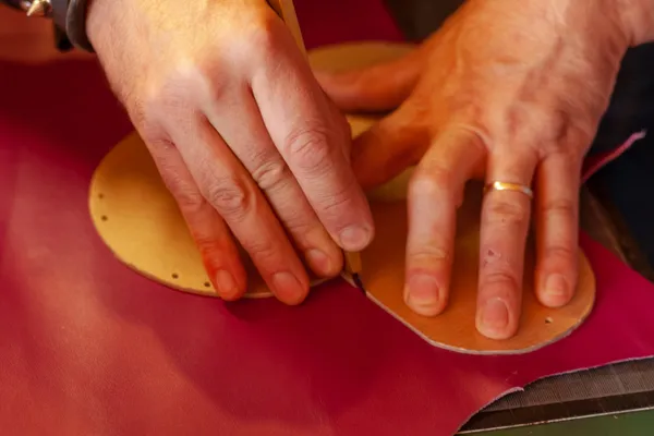 Fabriquez votre porte-monnaie en cuir - Afbeelding nr. 2 - Wecandoo