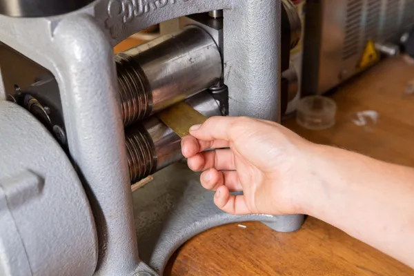 Fabriquez vos boucles d'oreilles en laiton - Image n°3 - Wecandoo