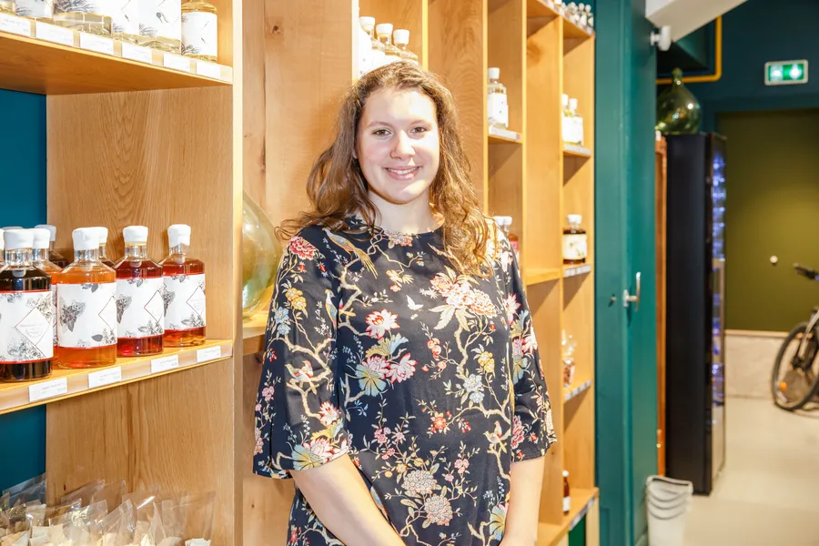 Claire : Distillateur à Le Mans