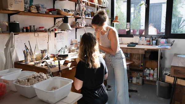 Réalisez votre duo d'ear cuff perlé en argent - Image n°1 - Wecandoo