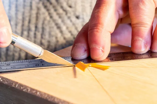 Faites votre plateau en marqueterie de paille - Image n°2 - Wecandoo