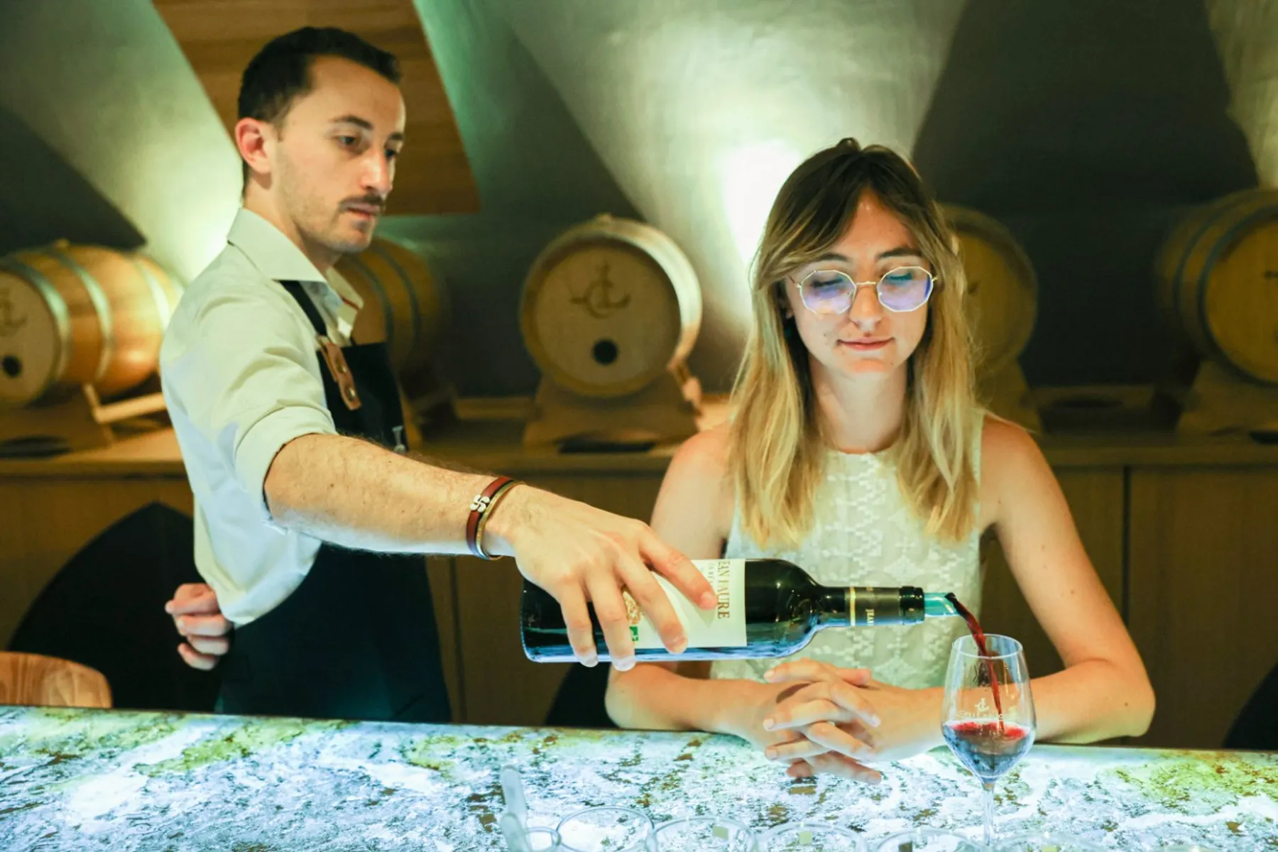 Visitez une cave en plein cœur de Paris et dégustez 3 vins avec l'équipe des Caves du Louvre - Image n°4 - Wecandoo