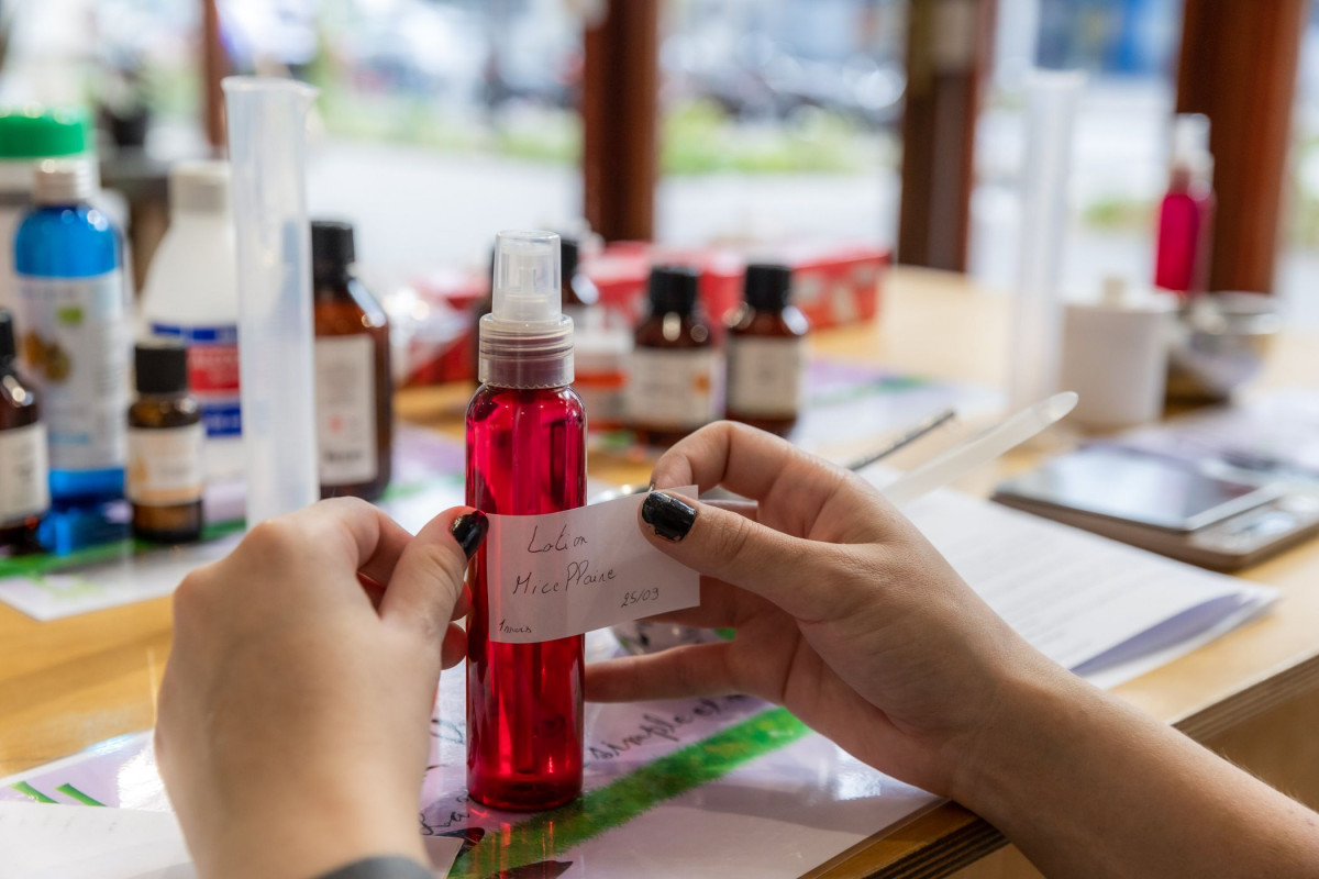 Wecandoo - Réunissez votre équipe et réalisez vos cosmétiques avec Sandrine - Image n°4