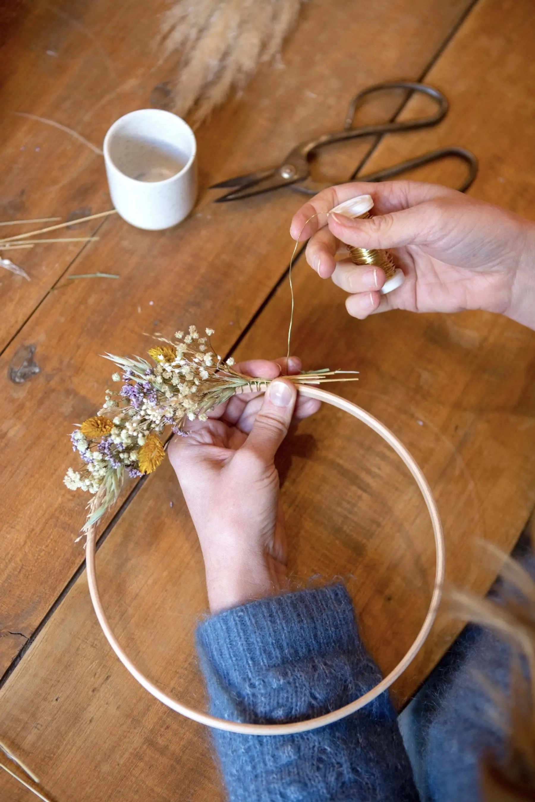Créez votre couronne murale en fleurs séchées - Image n°3 - Wecandoo
