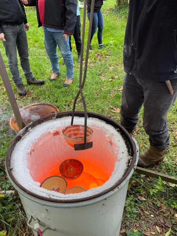 Wecandoo - Make two Raku bowls and enjoy homemade pizza