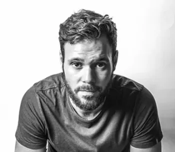 Augustin : Ébéniste à Villeurbanne